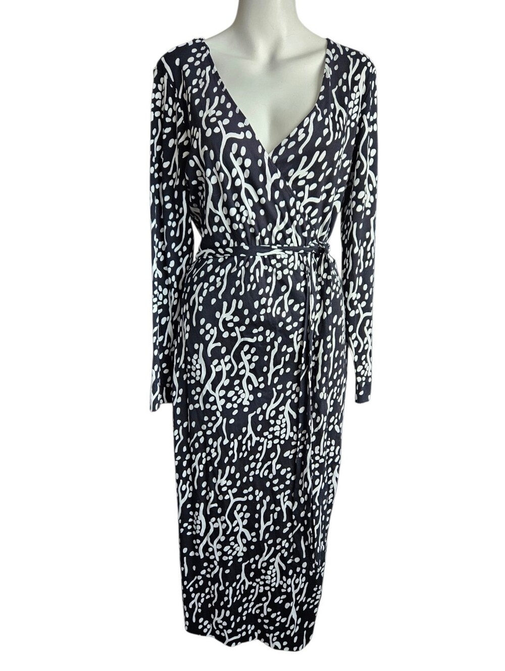 Diane von Furstenberg Black White Abstract Print Wrap Midi Dress Sz LG